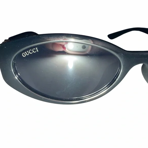 Trendy Black Women's Oval Sunglasses - GG - Picture 5 of 5